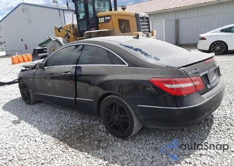 2013 Mercedes-Benz E 350 z USA, uszkodzony, nr VIN WDDKJ5KB2DF189583